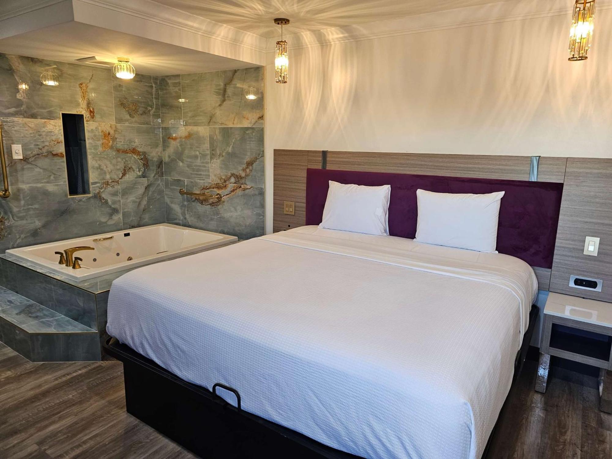 Travelodge Inn & Suites By Wyndham Фуллертон Экстерьер фото